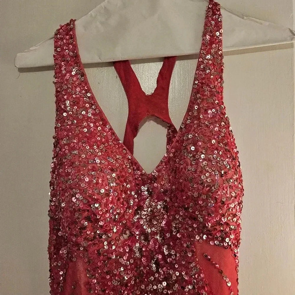 ADRIANNA PAPELL EVENING GOWN - Picture 5 of 9